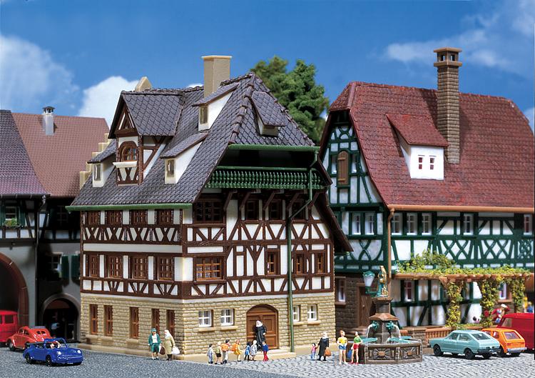 Faller 232280 N Franken Tudor house