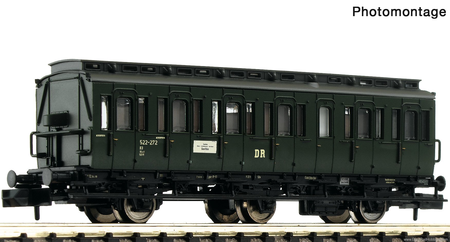 Fleischmann 6260008 2nd class compartment coach, DR
