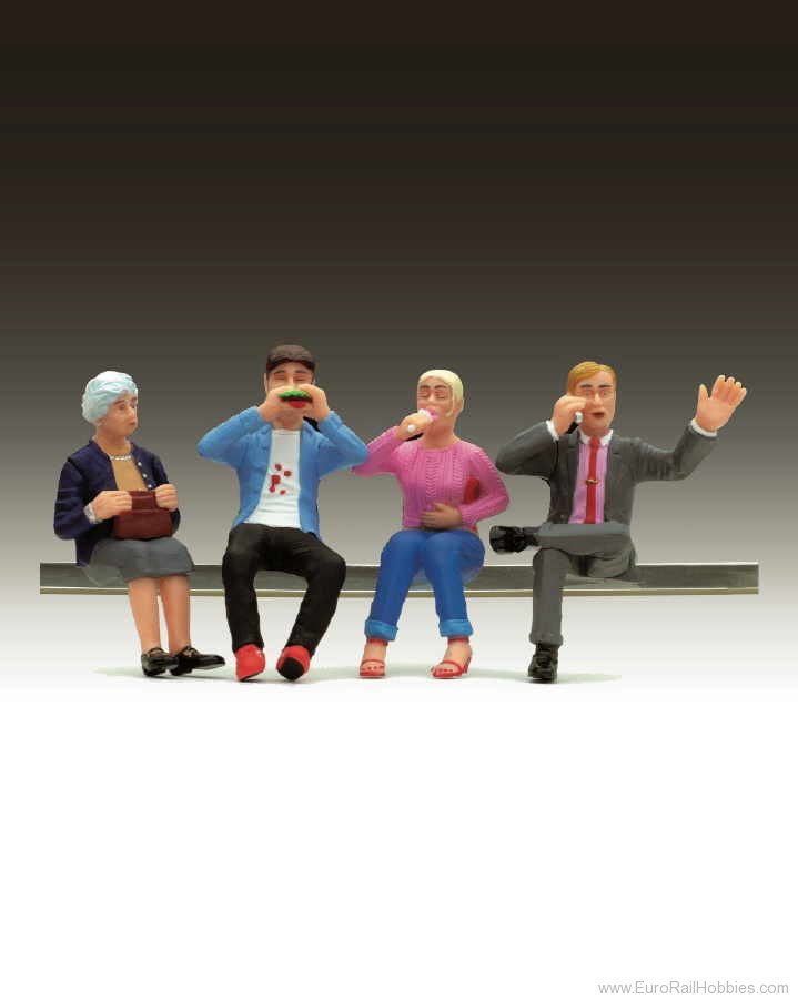 LGB 52445 Dining Car Figures, Seated