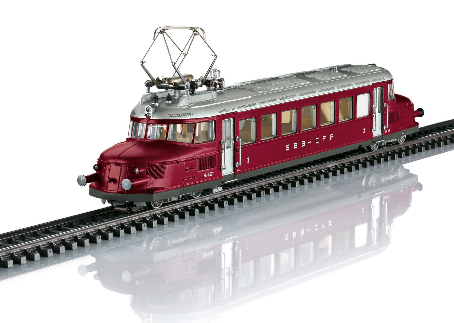 Marklin 38860 HO OeBB Cl. RCe2/4 Red Arrow Railcar (MFX+