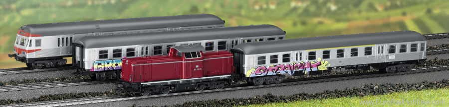 Märklin 鉄道模型 3ｘ SET HO：S+E+T2 E Extension Set with Electric Turnouts | Maerklin US