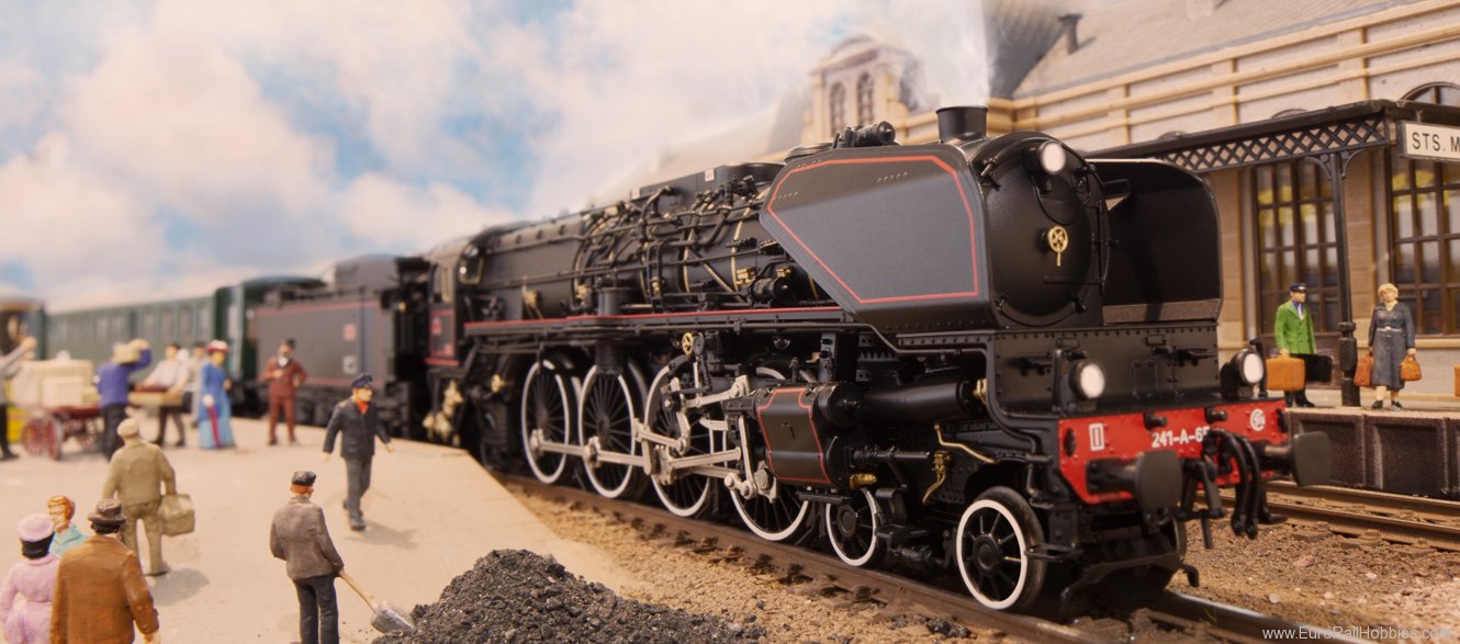 Marklin 39241 HO SNCF Class 241-A Express Train Steam