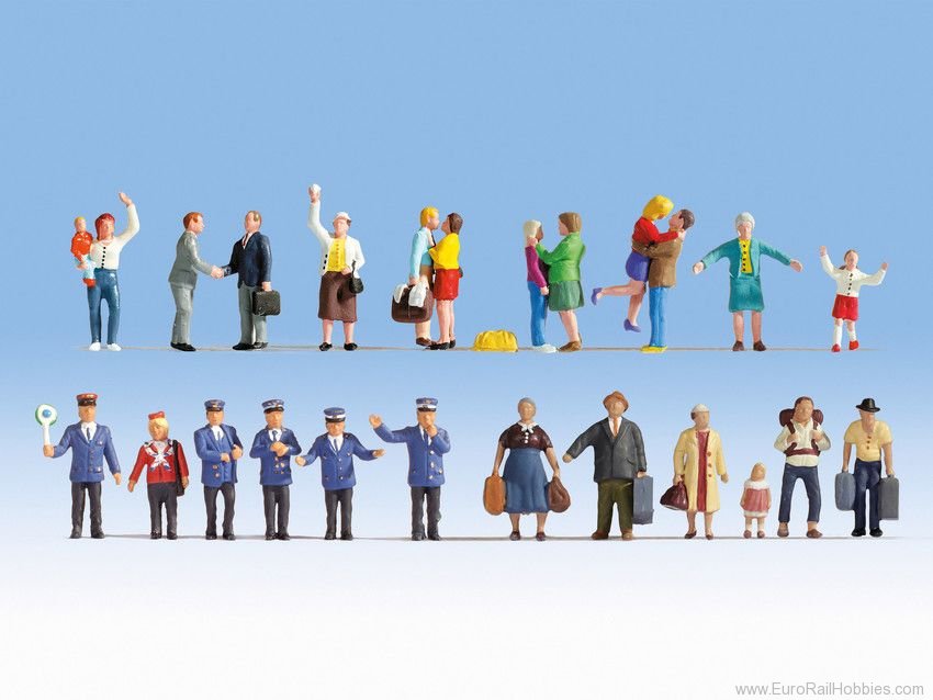 Noch 16121 XL Figure Set 'At the Station'