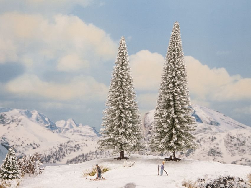 Noch 21965 Snow Fir Trees, 2 pieces, 16 and 18 cm high
