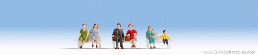 Noch 38131 Sitting People