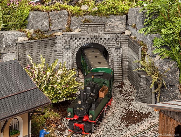 Pola 331062 G Tunnel portal, single-track