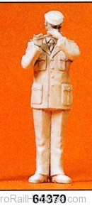 Preiser 64370 Male Musician with small Fife - 1/35 Scale
