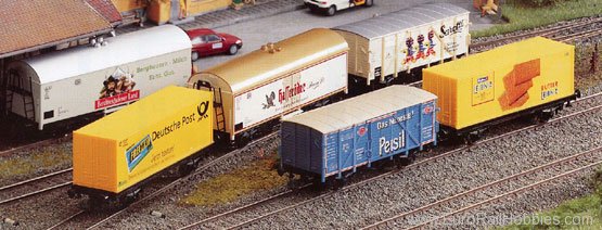 Roco 47802  Assortment of 18 Freight Cars - 2001 Summer 