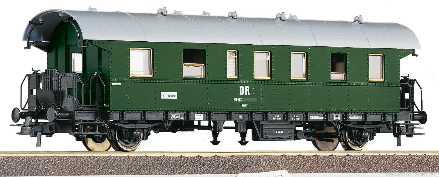 Roco 54202 2nd class passenger car, DR