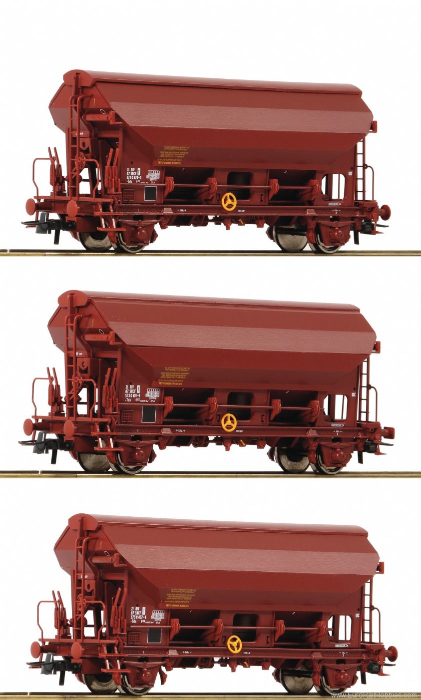 Roco 76178 3 piece set: Swing roof wagons, SNCF