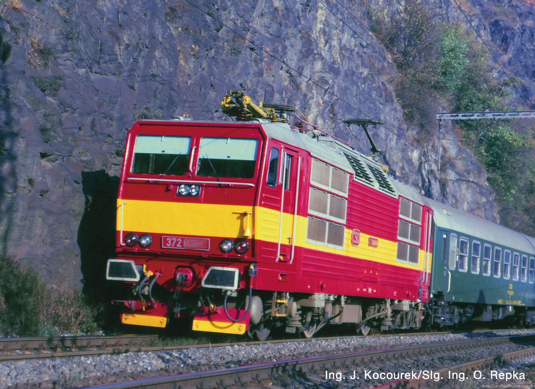 Roco 79222 CSD Electric locomotive class 372 (Marklin AC