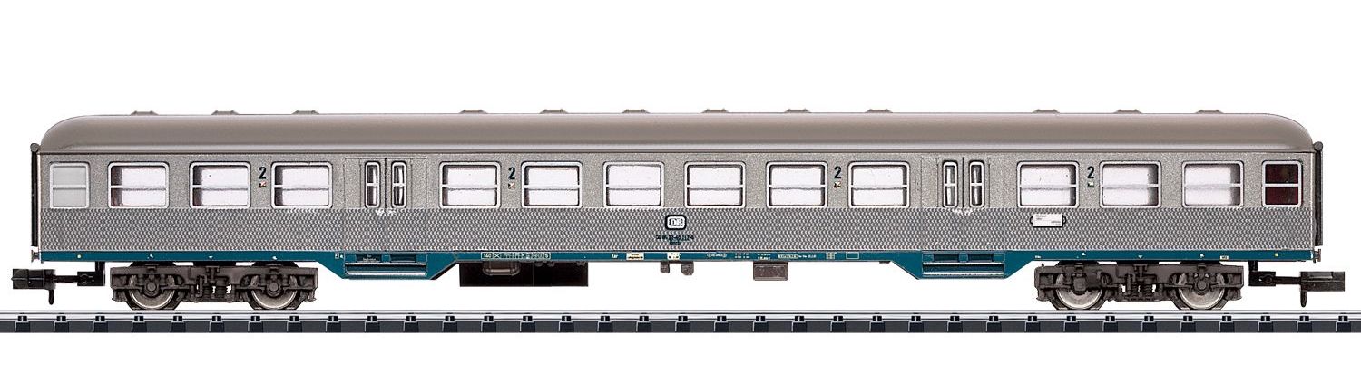 Trix 18413 N DB Passenger Car