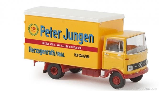 Brekina 48557 1965-1984 Mercedes-Benz LP 608 Box-Body Deliv