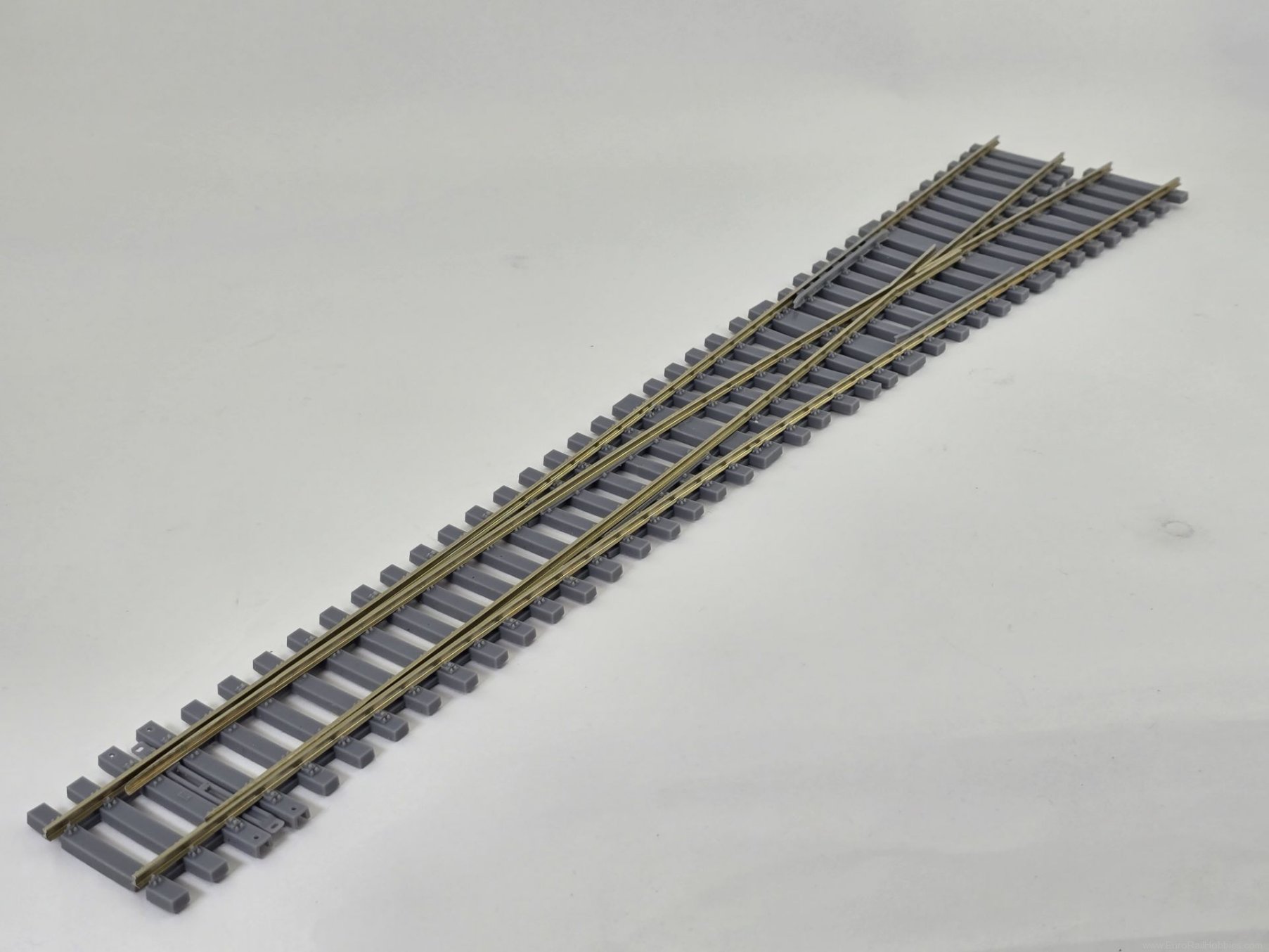 Lenz 45037.01 Wide Radius Left-hand Turnout 9Â°